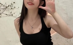 掀开奶罩边躁狠狠躁学生